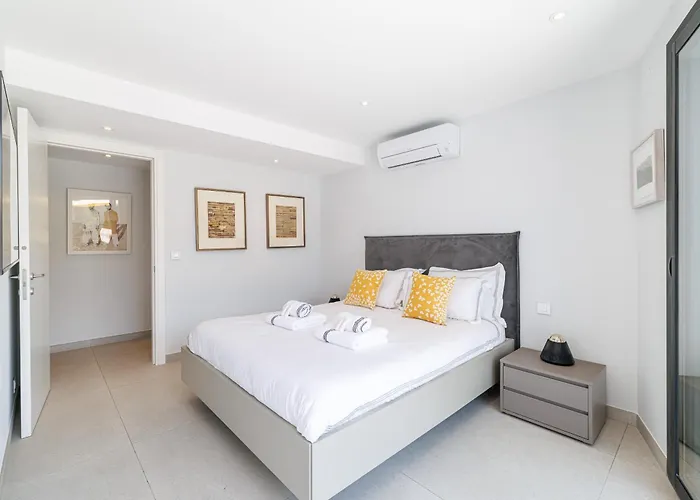 Villa Artsy - Fully Renovated Villa With Pool, Ac, Wi-Fi - 8 Ppl