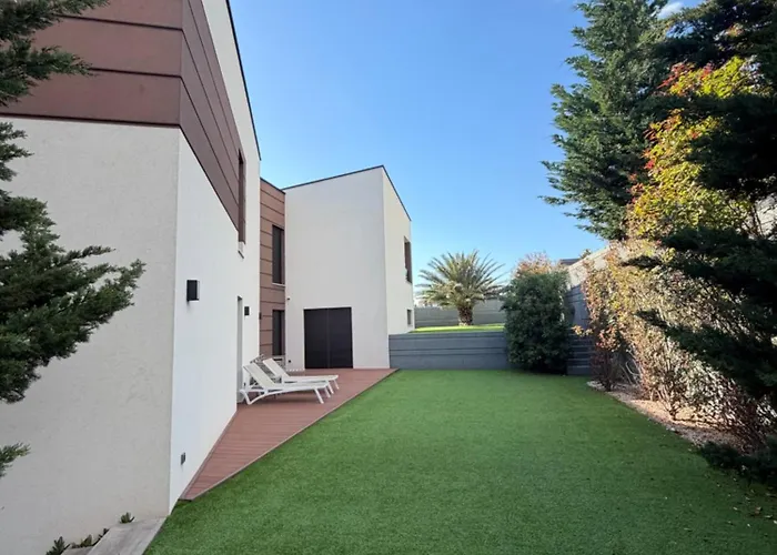 Villa Estate