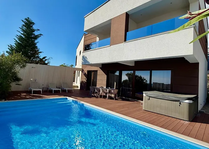 Villa Estate