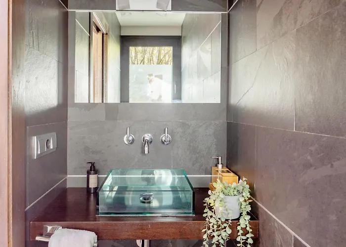 Villa Angelu, Encanto Arquitectónico con Piscina Privada