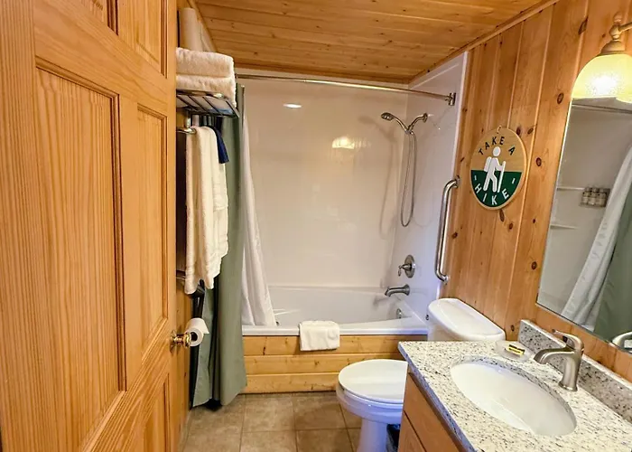 Cabin Creek Inn