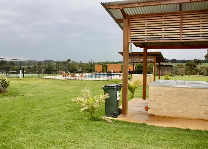Couple'S Spa Retreat Resort Villa With Complimentary Champagne Upon Arrival