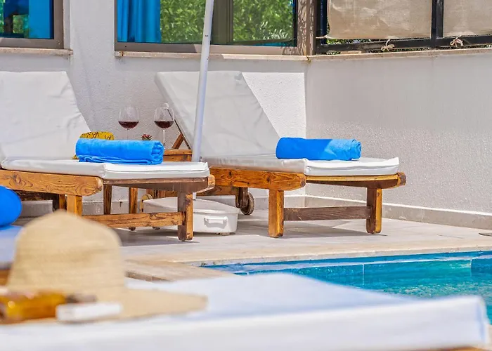 Secluded Sea-View Family Escape-Villa Bella2 Sardunya