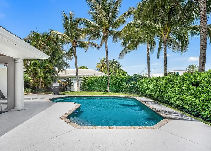 Seven Palms Waterfront- Private Dock, Heated Pool & Lanai -Walk To Beach! By Maven Vacation Rentals