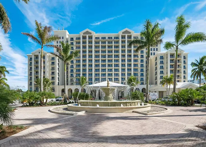 Lovely Deluxe Unit Located At Ritz Carlton - Key Biscayne!