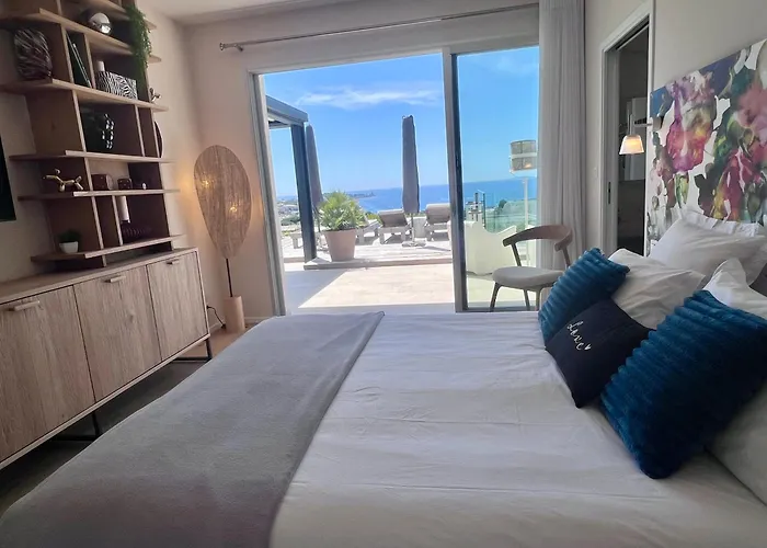 Giulia, villa exceptionnelle, vue mer et Ajaccio