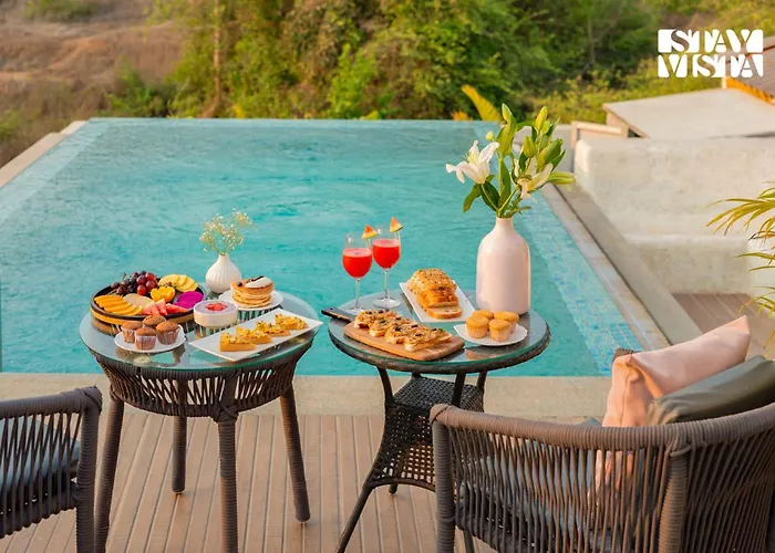 Stayvista At Casa Armeh Premium Villa With Infinity Pool & Bathtub