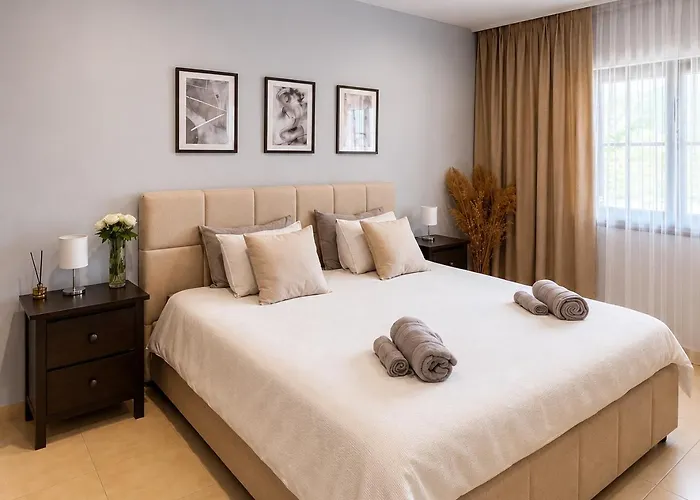 Garden Villa 2 Bedroom Villa With Pool Near To Sunny Beach