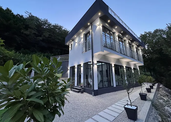 Villa Happiness