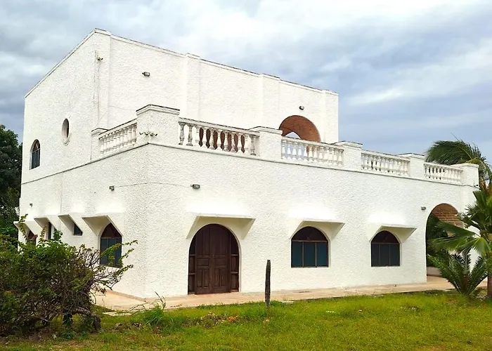 Beachfront Villa, Bofa Rd Kilifi