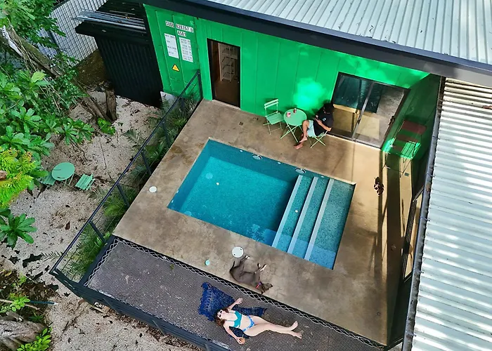 Jungle Container Private Pool 8 Min Avellanas