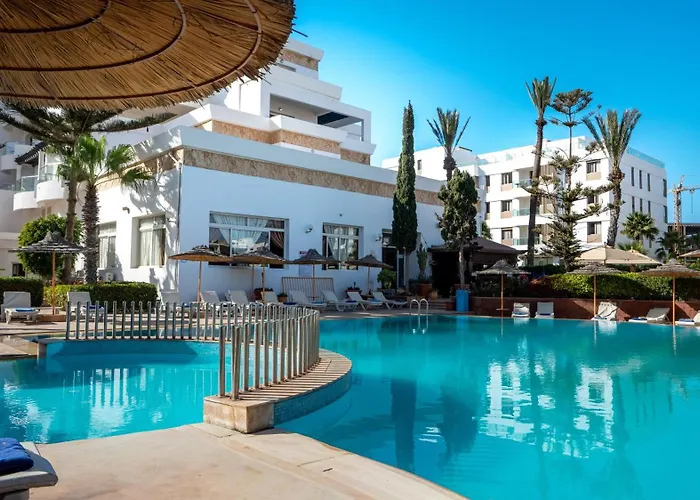 Intouriste Hotel & Suites
