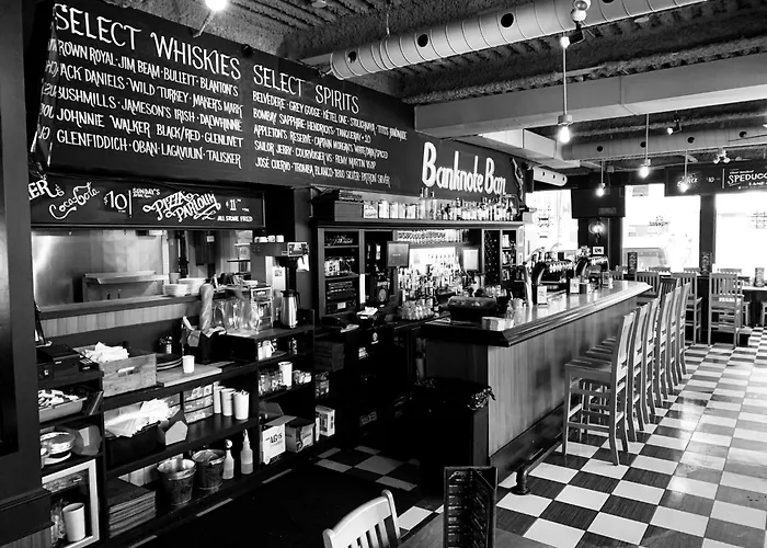 Holiday Inn Express Toronto Downtown By Ihg