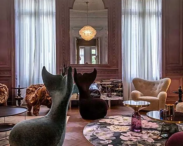 Yndo Hotel