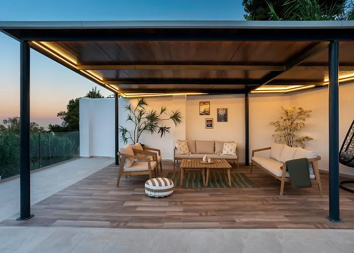 Luxury Villa With Sea Views - Heated Pool