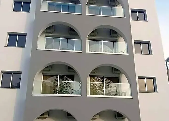 Polyxeni Hotel Apartments