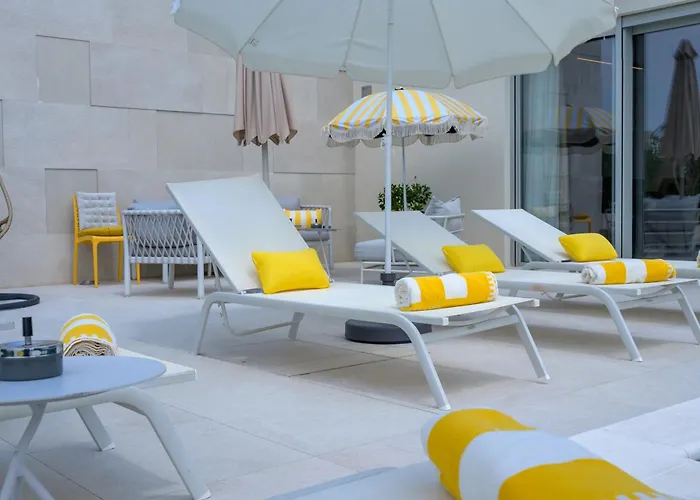 Heated Pool, Sunset Views, Family, Villa Callista
