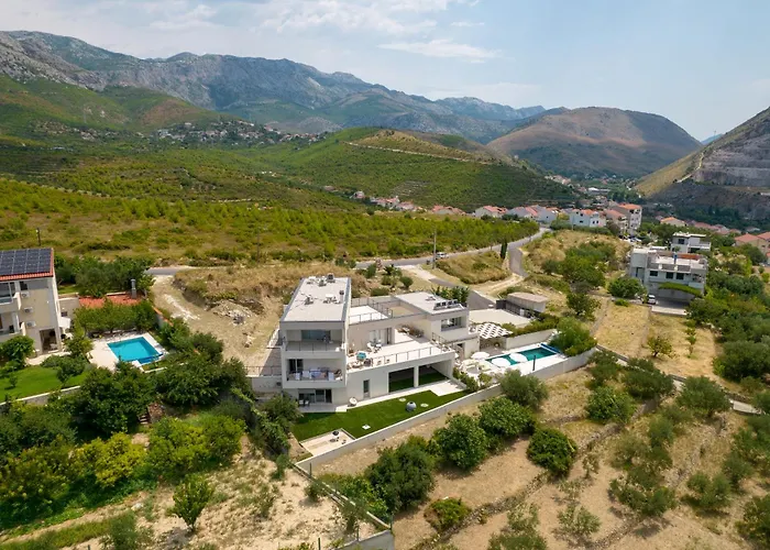 Heated Pool, Sunset Views, Family, Villa Callista