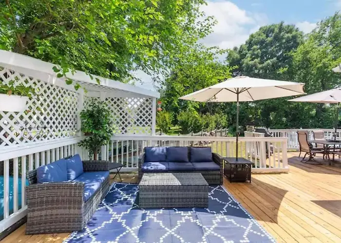 Lrge 5 Bedroom 9 Beds Near Dc-Pool, Hot Tub, Gym, Game Rm, Fire Pit