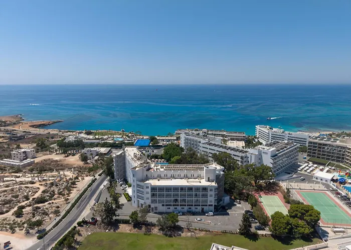 Marina Hotel