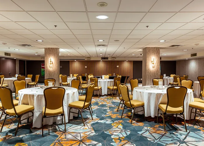 Holiday Inn Toronto Downtown Centre By Ihg