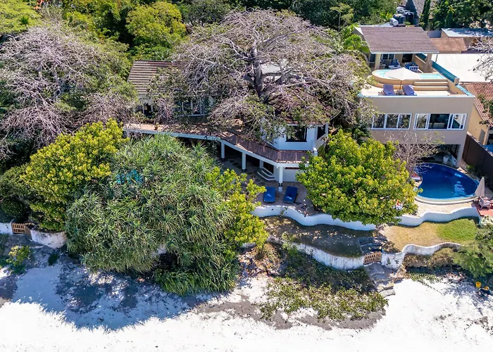 Tequila Sunrise Beach Villa-Diani Beach