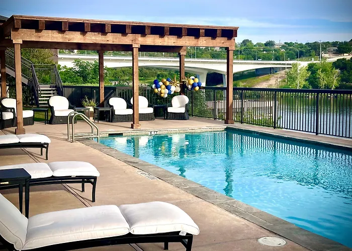 Hidden Falls Inn