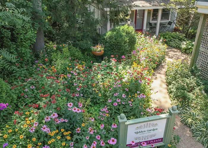Hidden Garden Cottages & Suites