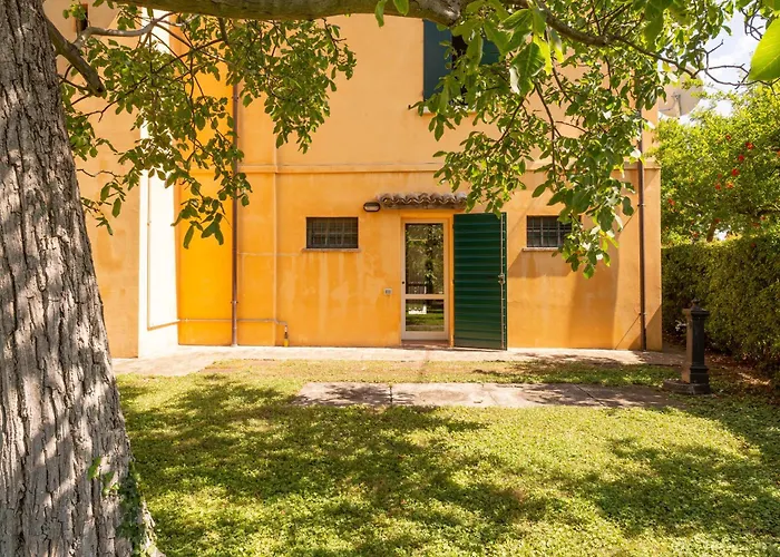 Podere Terrerosse con piscina nell'entroterra di Rimini