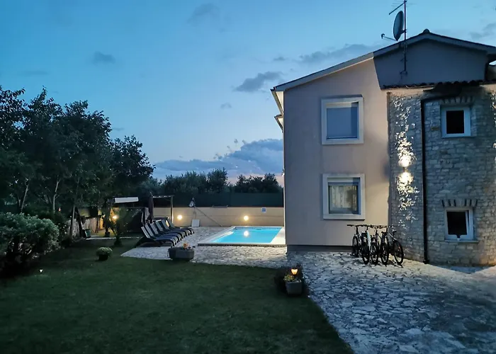 Family villa Oaza in Pula