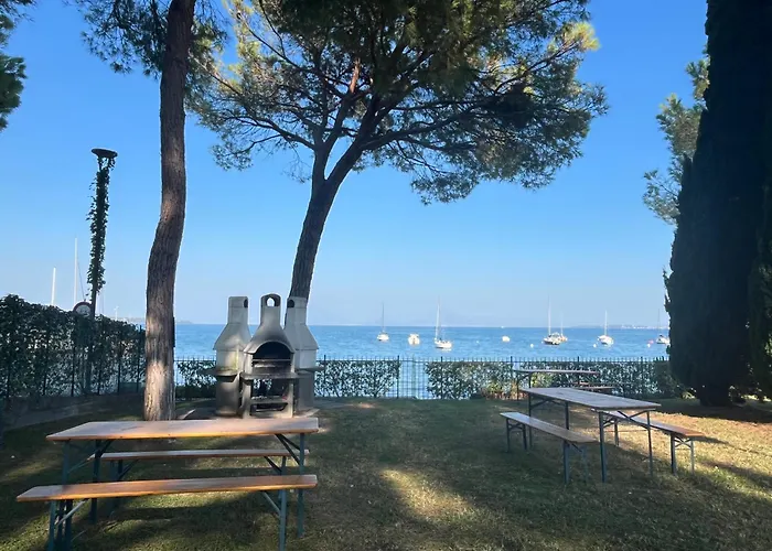 Le Corti Del Lago