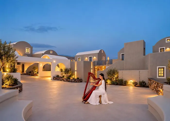 Acroterra Rosa Luxury Suites & Spa