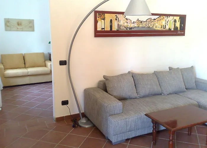 Villa In Lucca