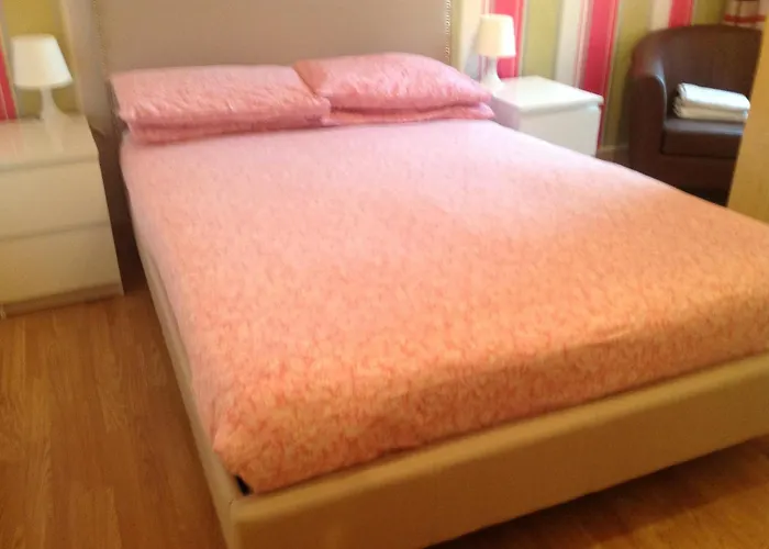 Fairhaven Hotel On Woodfield Road