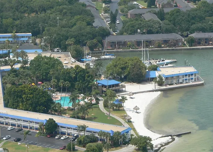 Magnuson Hotel Marina Cove