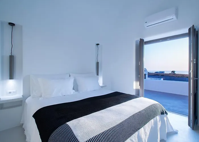 Azar Luxury Villas & Suites