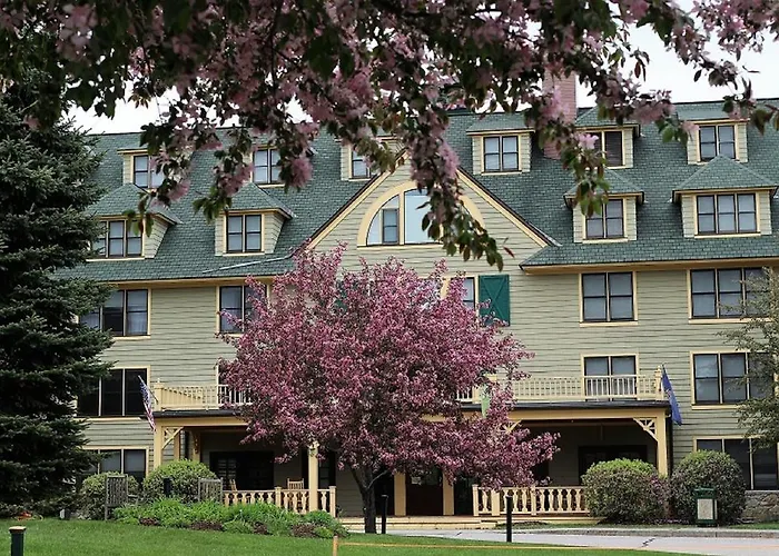 Golden Eagle Lodge Resort