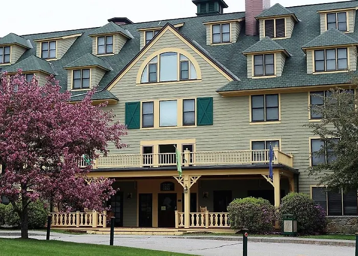 Golden Eagle Lodge Resort