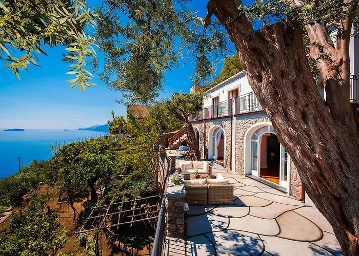 Villa De Rosa