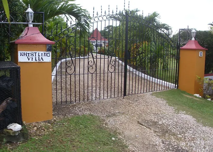 Whistling Villa Runaway Bay