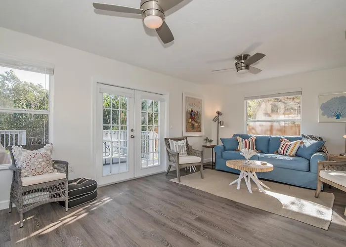 Seaside Cottage B