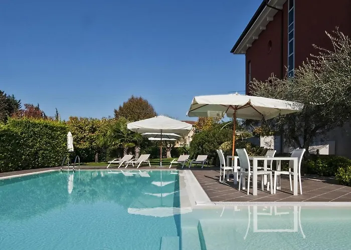 Vialeromadodici Rooms & Apartments