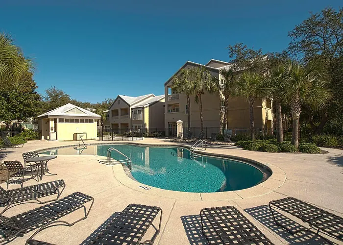 Cheap hotel: Holiday Inn Club Vacations At Bay Point Resort