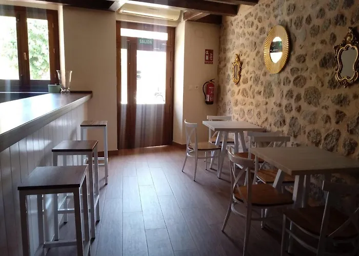 Hotel con tenis: La Fonda de Candeleda