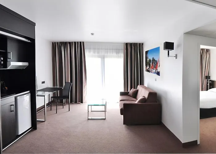 Golden Tulip Pornic Suites- Appart Hotel