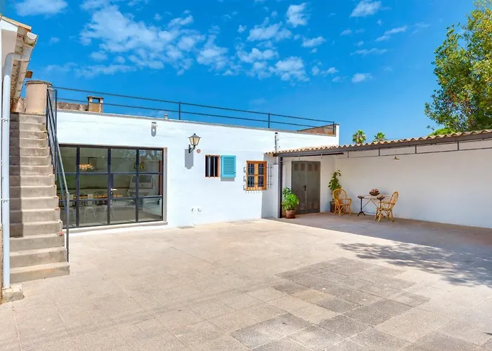 Villa Palma - Establiments by PriorityVillas