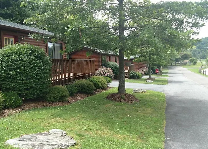 Riverside Log Cabins