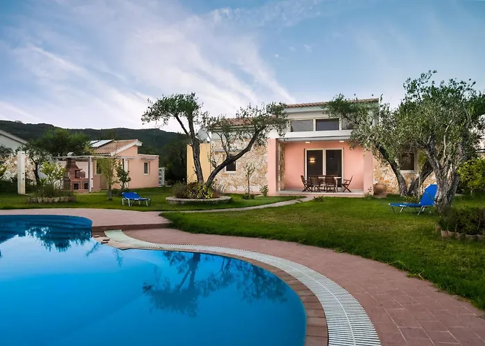 Three Stars Luxury Villas