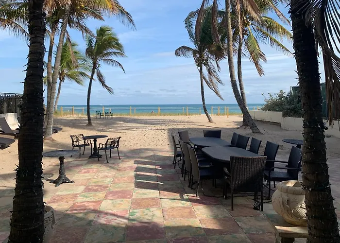 Courtyard Villa Hotel