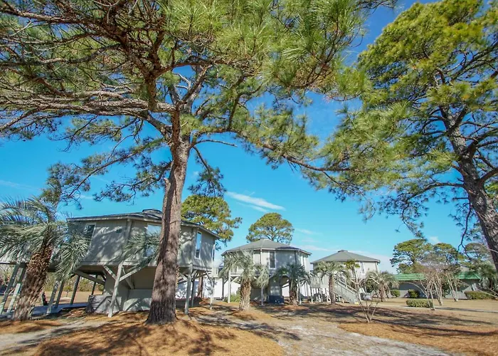 Multi Resorts At Country Club Villas